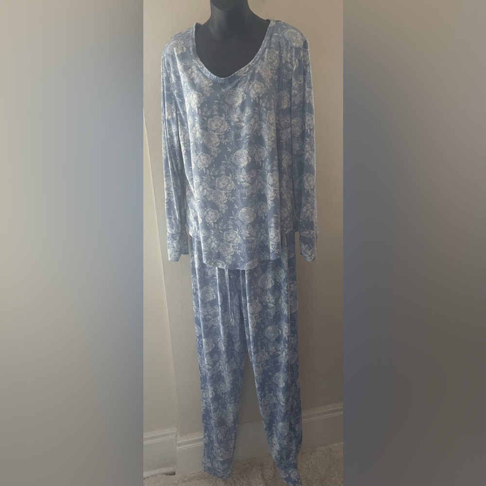 Floral Blue & Cream Jogger Style PJ Set Size XL